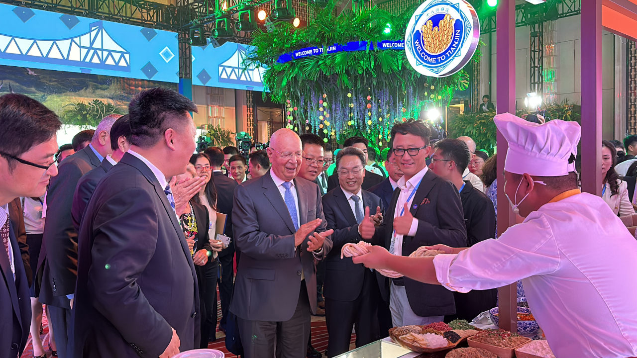 AG旗舰厅官网惊艳亮相夏季达沃斯“天津之夜”